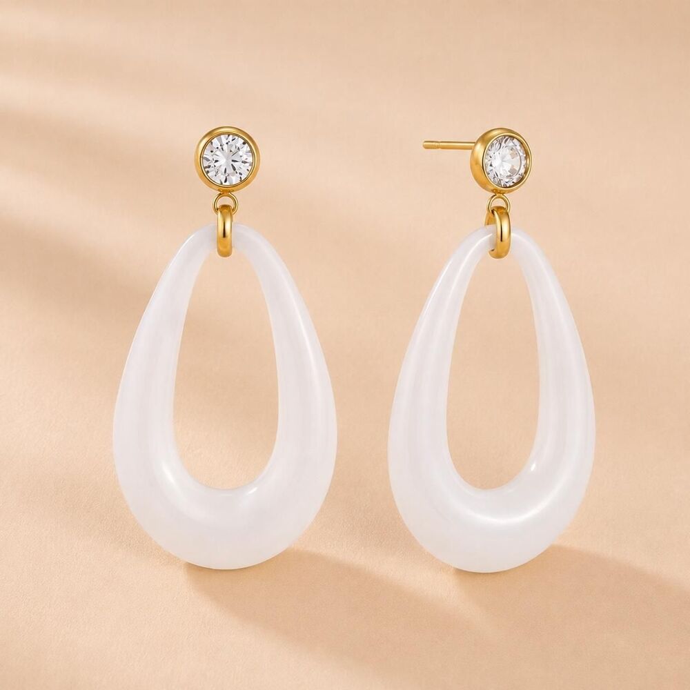 white teardrop acrylic earrings D217